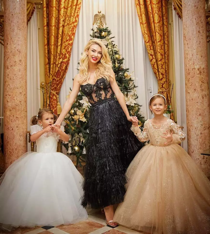 Discuții aprinse între George Burcea, Andreea Bălan și Viviana. „Da, este adevărat că de față cu copiii, Andreea a înjurat și a spus cuvinte foarte urâte”