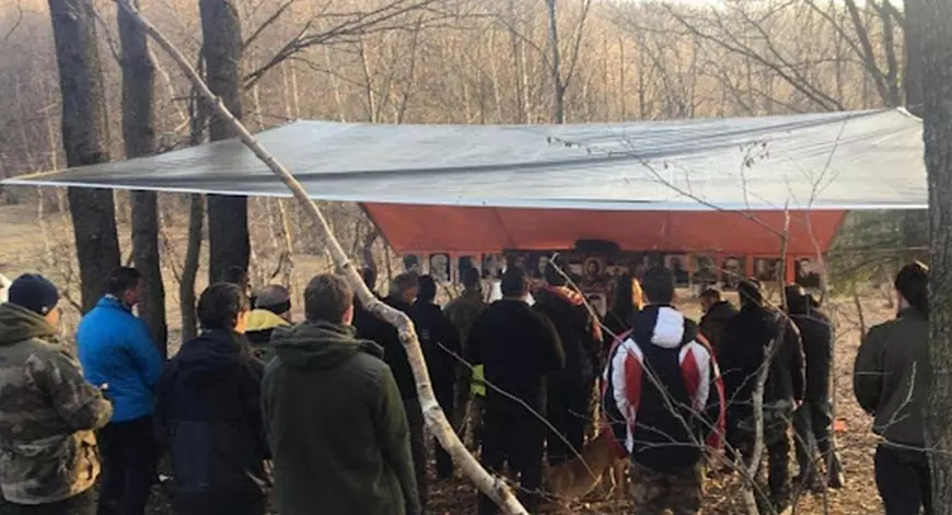 Legăturile AUR cu frățiile ortodoxe și neo-legionare. Rolul taberelor unde copiii sunt supuși propagandei