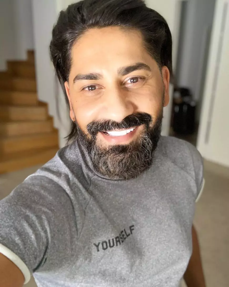 Viața lui Connect-R, de la vânzător de ziare pe stradă în București la întâmplarea în care totul s-a schimbat. „Atunci nu m-am mai simțit sărac”