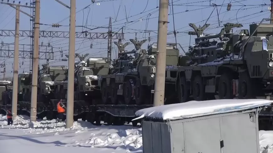 Armata Rusiei vs armata Ucrainei. Ce capacitate militară au cele două țări și cum stă România