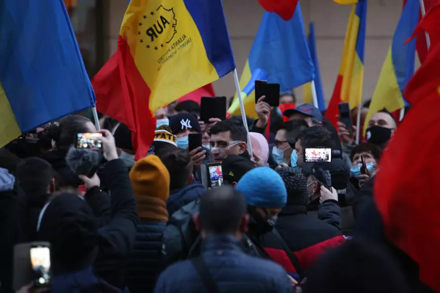 Am reușit să am un dialog cu 28 de susținători AUR. Ce am aflat eu de la ei și ei de la mine