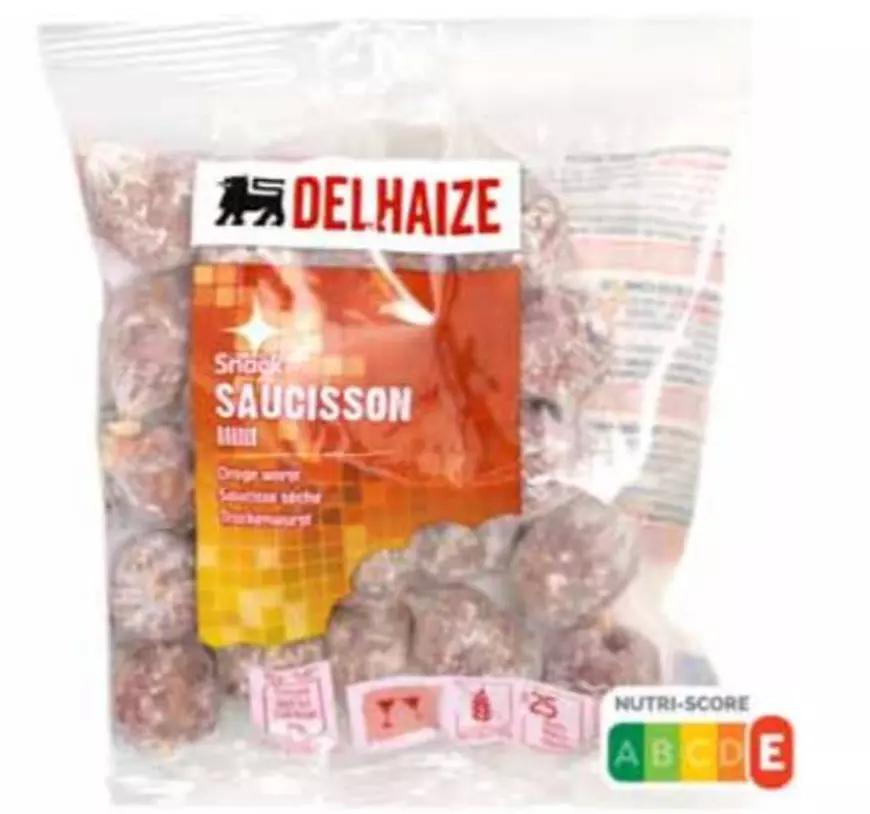 Cârnați contaminați cu salmonella, retrași de la vânzare de Mega Image. În ce magazine au fost comercializați