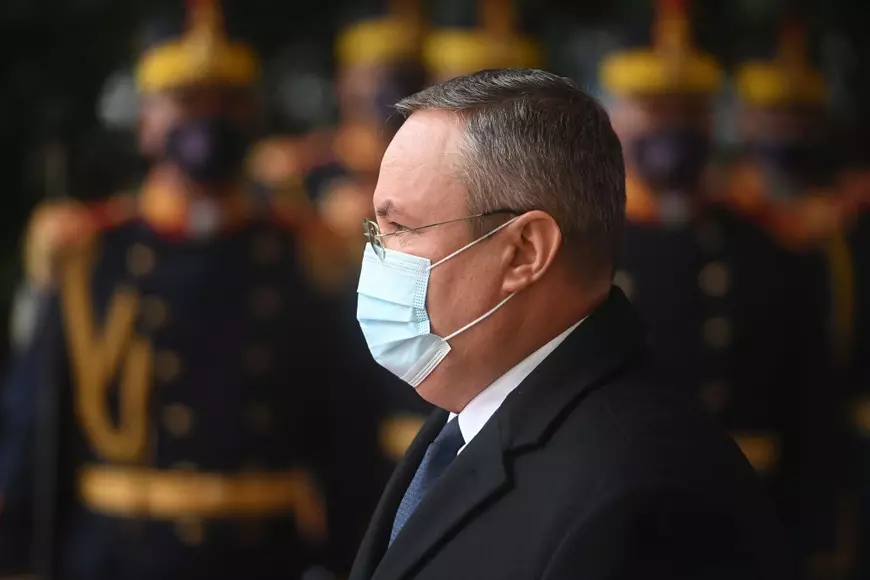 Politologul Stelian Tănase, interviu despre plagiatul premierului Ciucă: „Dacă nu a avut onoare când a copiat, cum să aibă onoare să demisioneze?”