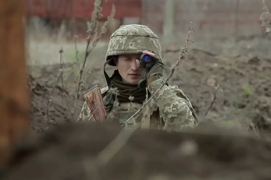 „Asta e casa noastră. Bunicii și strămoșii noștri sunt îngropați aici. Dacă vin rușii, noi ne vom lupta”. Reportaj The Guardian pe linia frontului din sudul Ucrainei