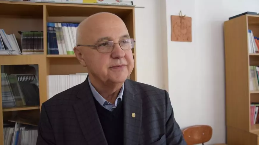 Trei președinți de camere de comerț județene confirmă mesajul „Je suis Ciucă!”: „Dacă se demonstrează că a plagiat, demisia. Până atunci, să guverneze”