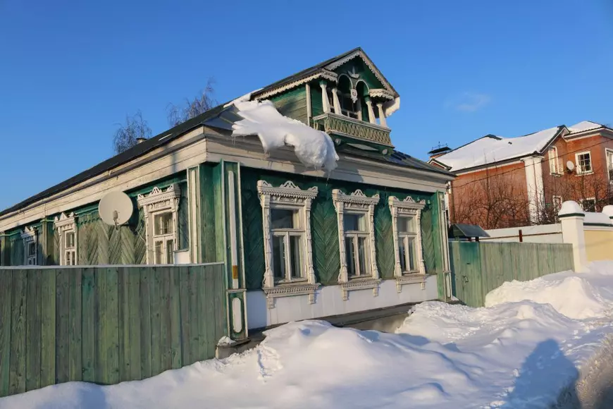 Corespondență din orașul interzis, unde a fost creat Kalașnikov și care produce acum rachete. Cum trăiesc cu adevărat muncitorii ruși?