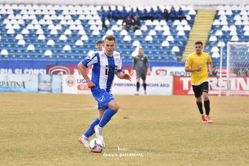 Sărutul regăsirii. Natalia, soția fotbalistului Mihailo Plohotniuk, de la Poli Iași, a ajuns în România de la Odesa, după două zile de coșmar pe drum