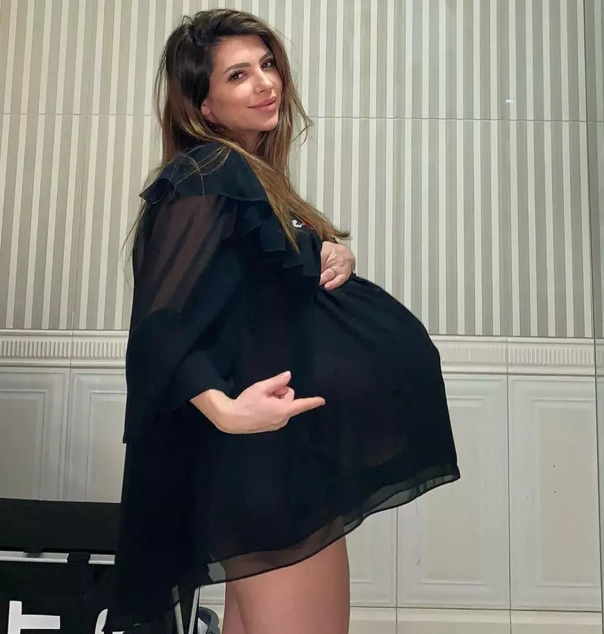 Cât s-a îngrășat Celia pe perioada sarcinii. Artista va naște peste câteva zile. „Știu, corpul meu a suferit multe modificări”