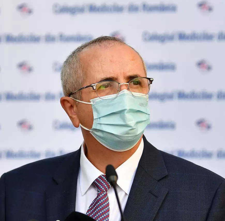 România, singura țară din UE unde crește numărul de fumători, vrea să combată fenomenul prin conferințe. Zeci de medici și ONG-uri se revoltă