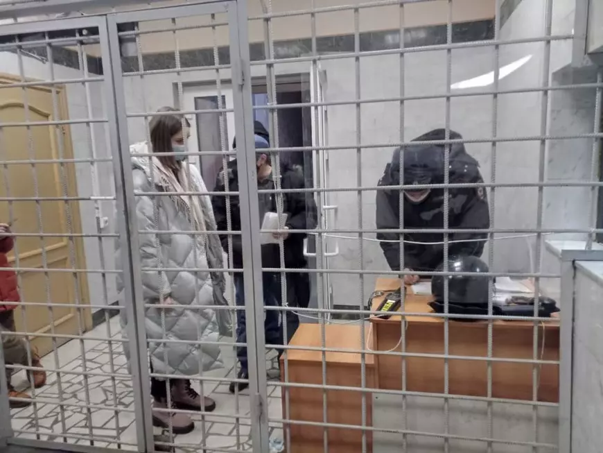 EXCLUSIV. Tânără protestatară contra războiului, reținută în Rusia, explică românilor: „Țara noastră comite o crimă. Suntem ostaticii unui președinte nebun”