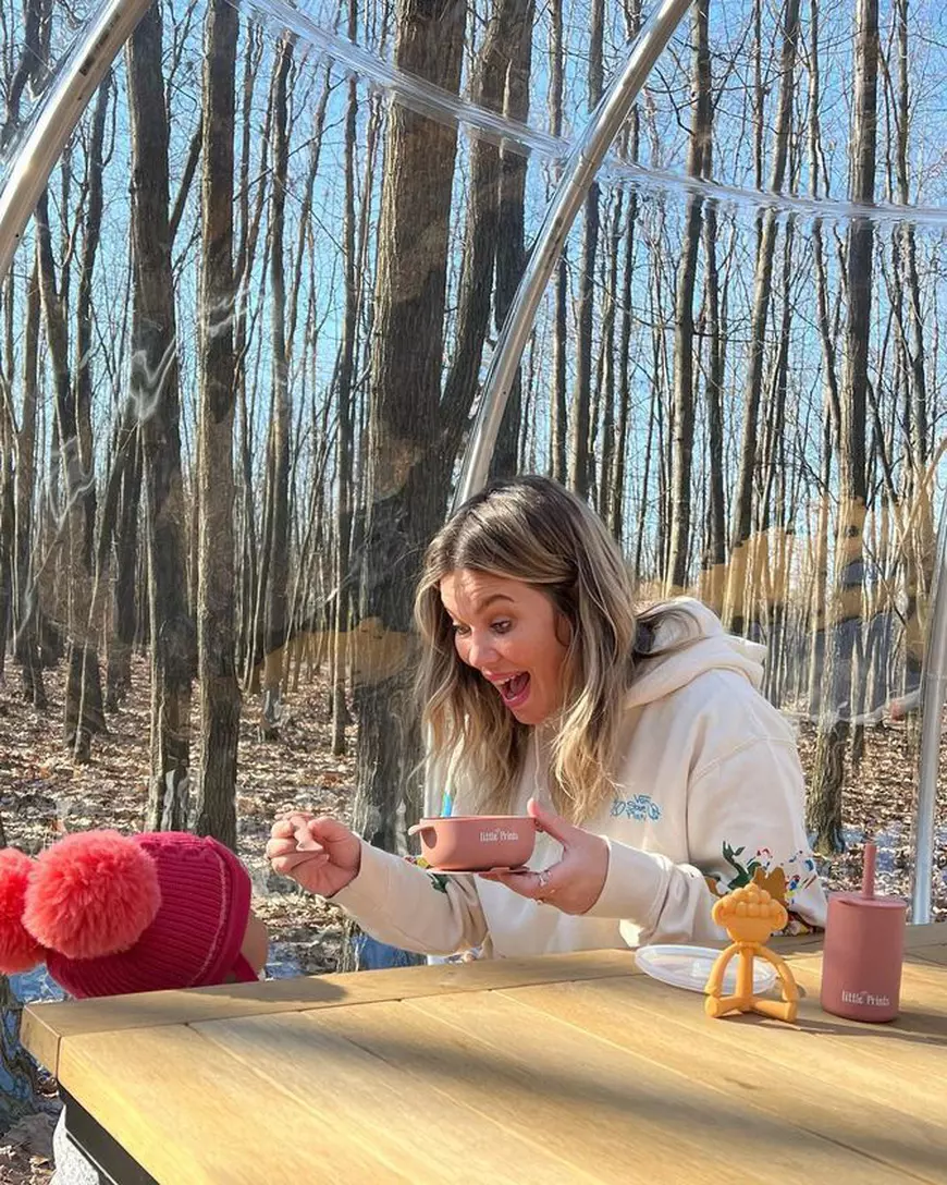 Imaginea cu fetița Ginei Pistol și a lui Smiley i-a cucerit pe toți. Cât de mult a crescut Josephine