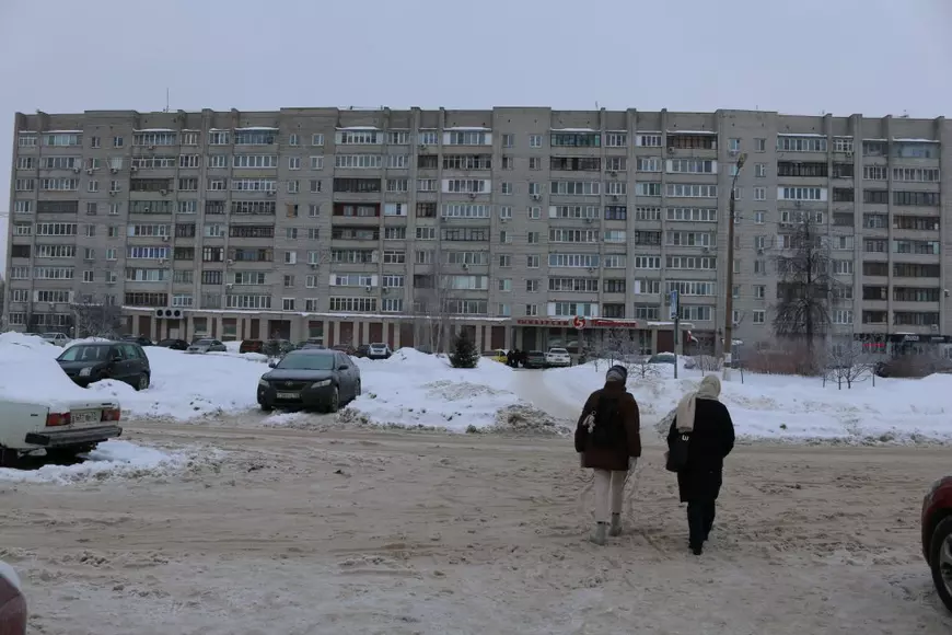 Corespondență din orașul interzis, unde a fost creat Kalașnikov și care produce acum rachete. Cum trăiesc cu adevărat muncitorii ruși?