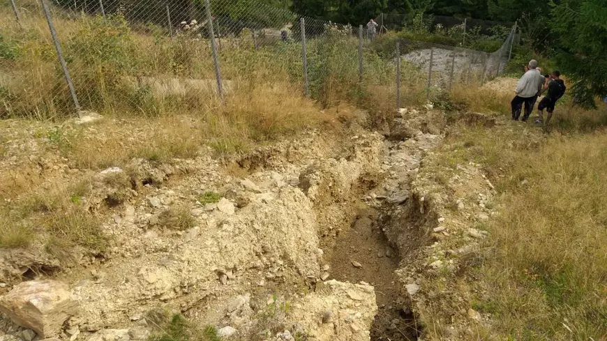 Fitil pentru dezastru ecologic în Bucovina. Groapa de gunoi din vârful munților, la un pas de autorizare