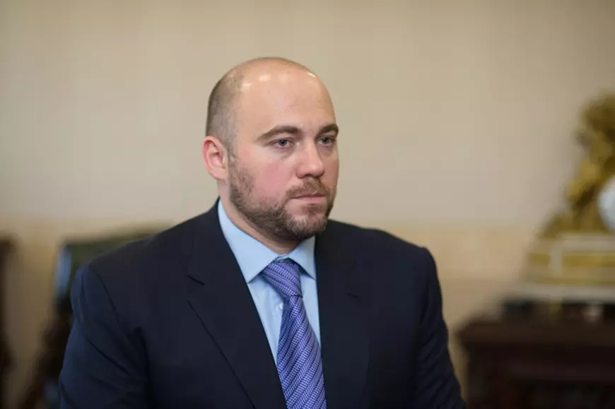 Oligarhii ucraineni părăsesc țara. 20 de chartere și avioane private au plecat de la Kiev doar duminică