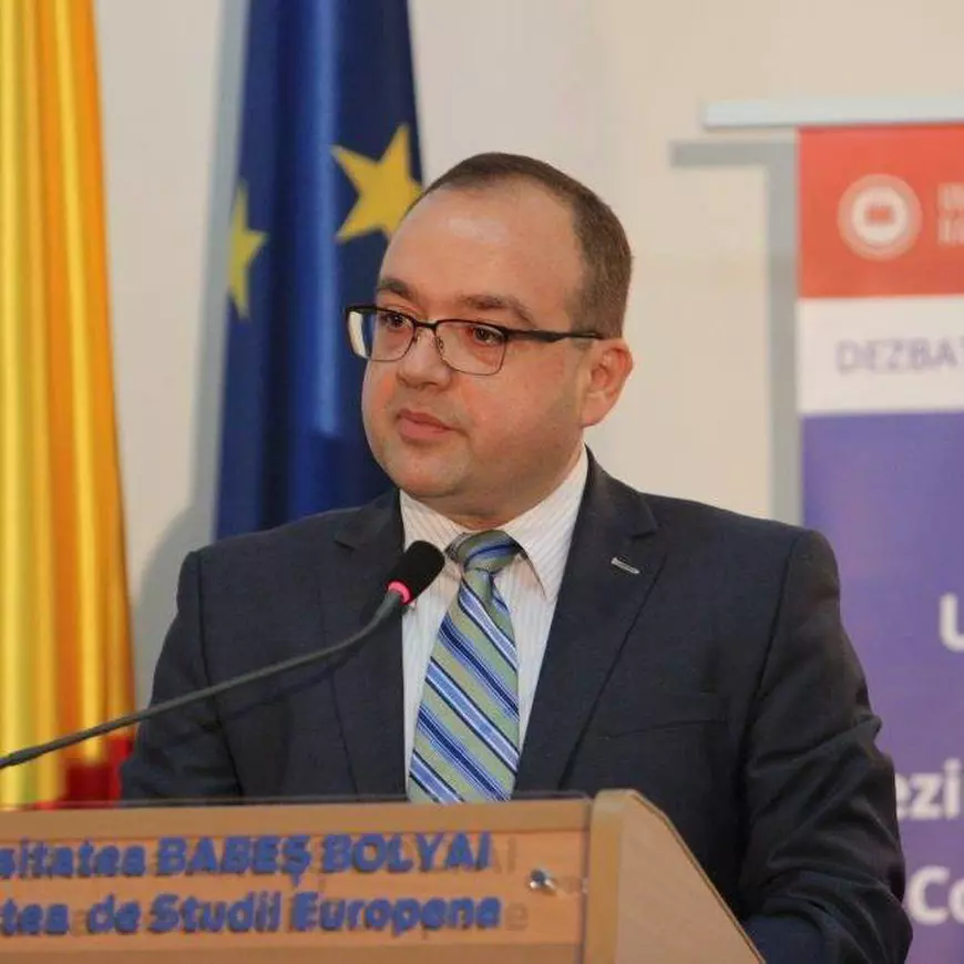 INTERVIU. Profesorul Naumescu, pentru tinerii care îl întreabă la școală despre influența rusă: „Statele Unite sunt infinit mai aproape de București decât Moscova”