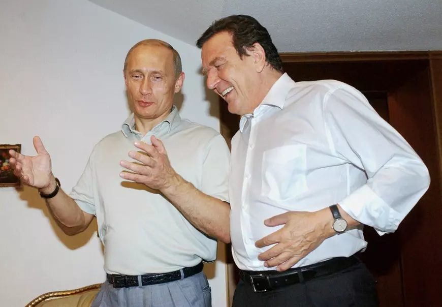 Lista rușinii cu politicienii occidentali care au primit joburi din partea Rusiei lui Putin: premieri celebri, miniștri, comisari