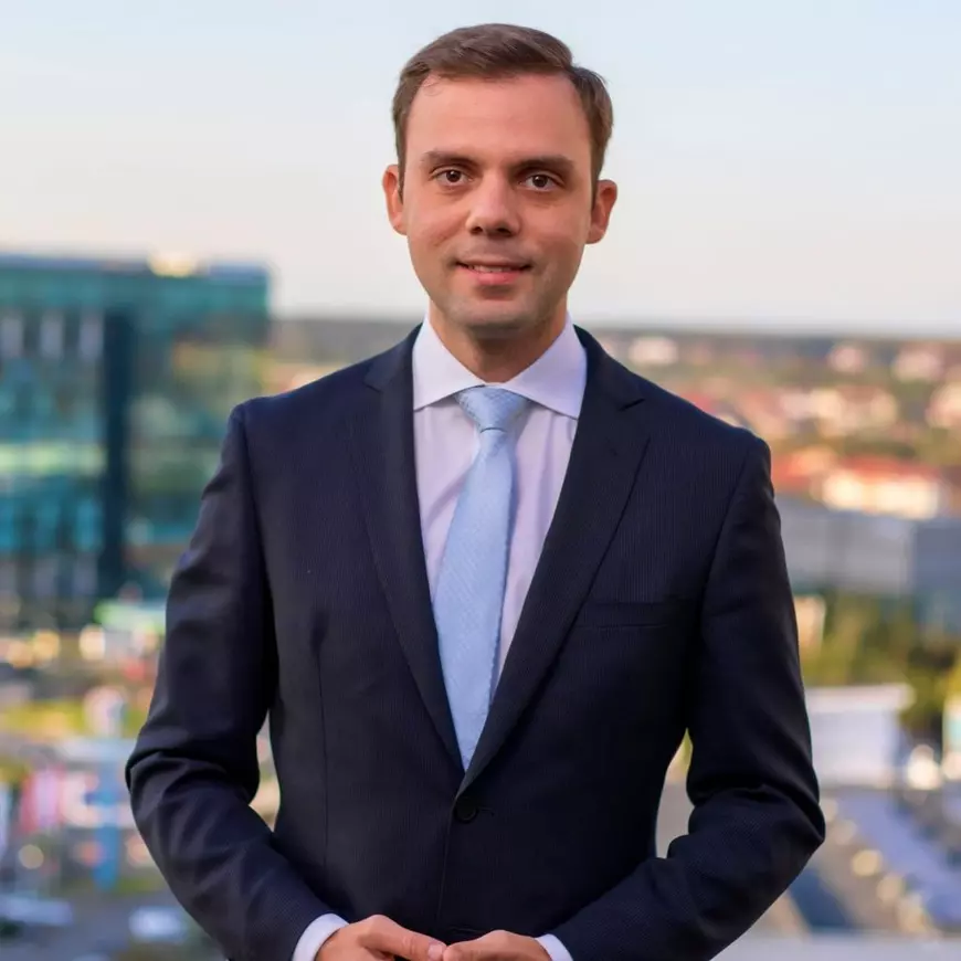 Ministerul Finanțelor a demarat procedura de ieșire din băncile controlate de Rusia. Nu știe însă când va termina și în ce condiții