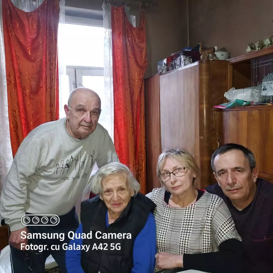 Alături de copiii din Ucraina. Refugiați din calea morții: „Oamenii caută mâncare între două bombardamente. Un obuz a explodat chiar în curtea băiatului meu”