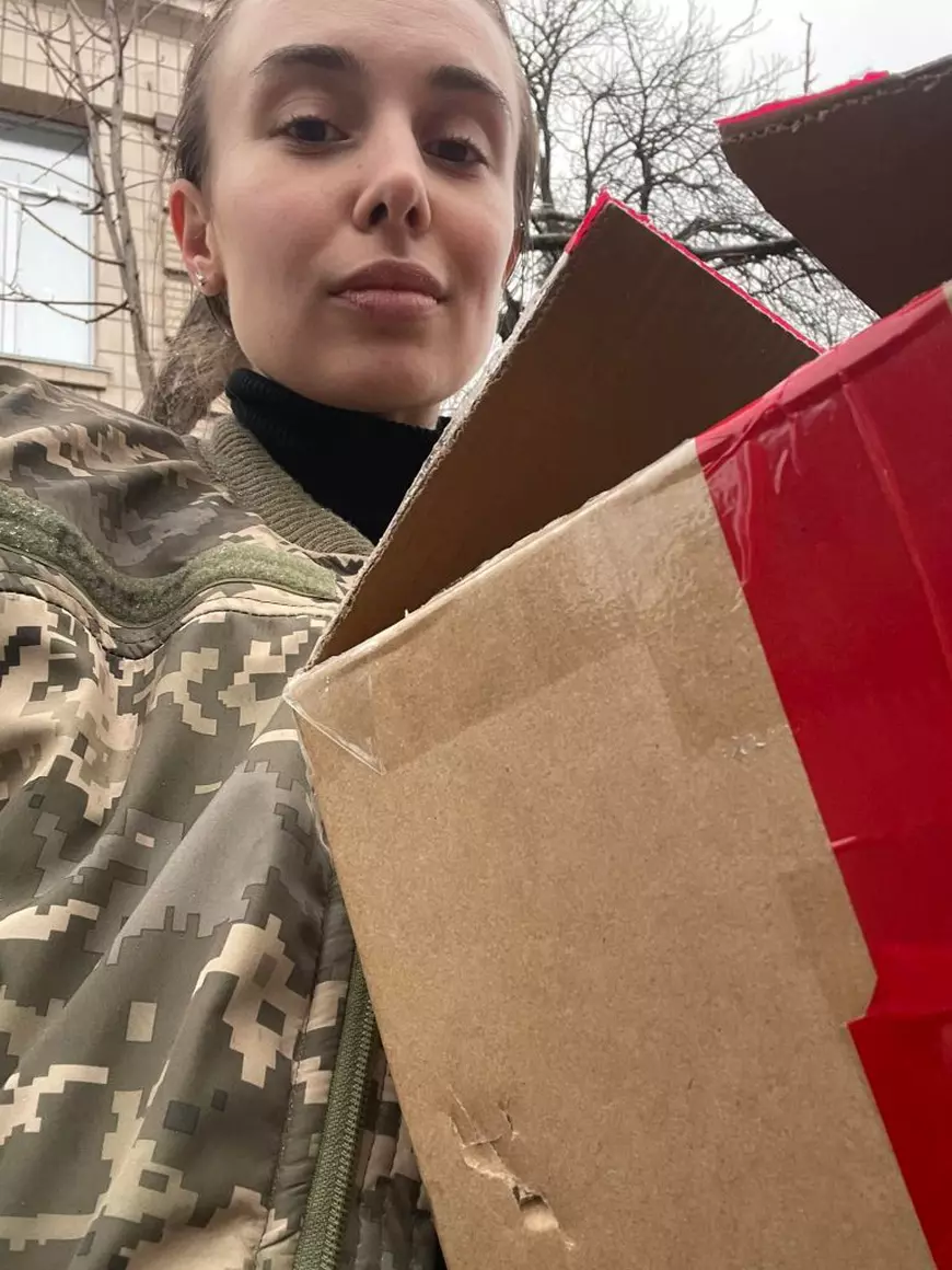 EXCLUSIV. Explozii puternice lângă Kiev. Mărturia pentru români a ucrainencei în vârstă de 25 de ani care a luat arma ca să apere orașul: „Nu capitulăm și vă suntem recunoscători pentru ajutor”