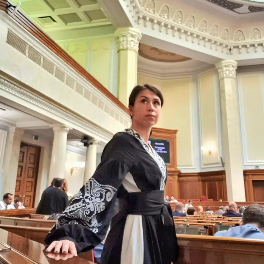 FOTO. Ea este văduva acuzată de omor care distruge tancuri rusești: „Vă spun detaliile, am stat chiar în față”
