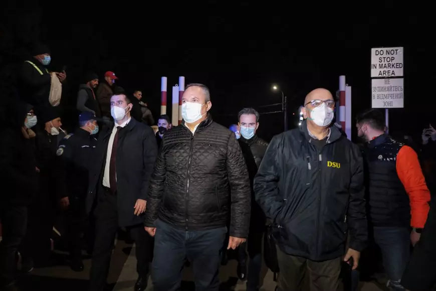 Cealaltă față a prestației statului român în fața valului de refugiați ucraineni: impecabil la frontieră, lamentabil în interior