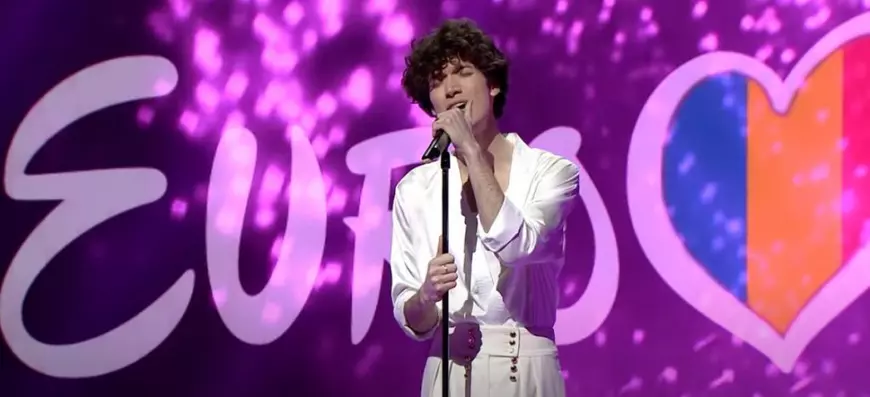 Cine este Gabriel Basco, finalist Eurovision România 2022. Este comparat cu Shawn Mendes