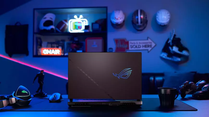 ROG Strix SCAR 17 (G733Z): gaming la nivel de competiție