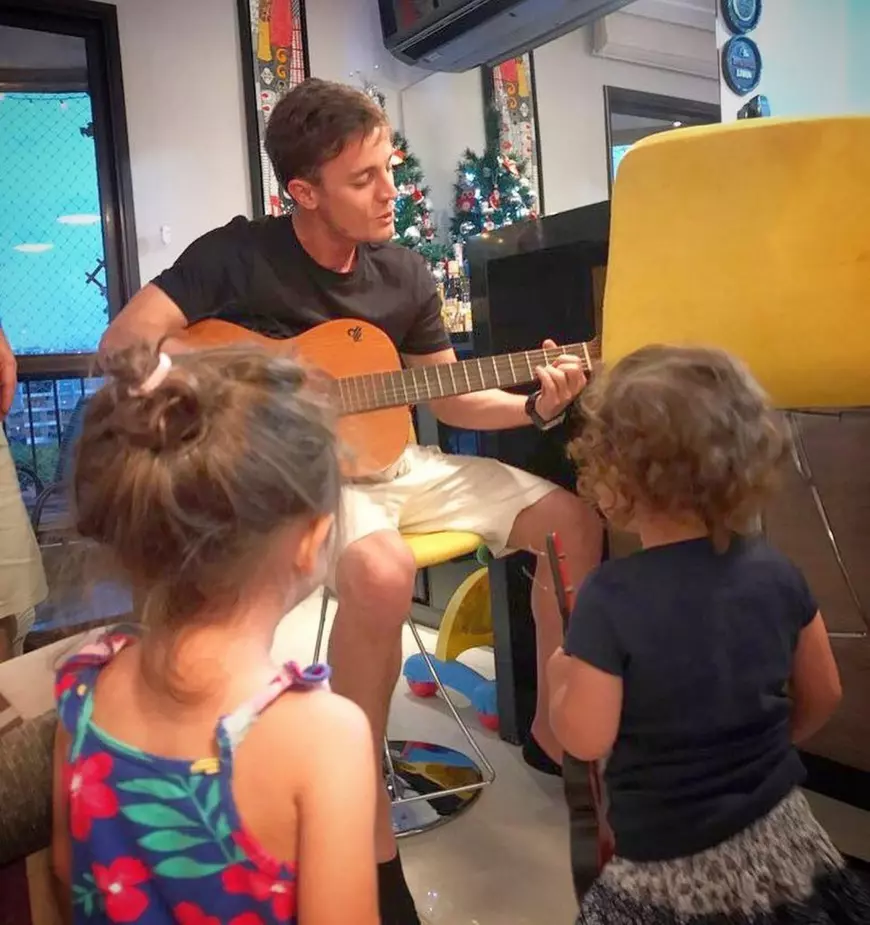 Ajuns acum patru ani pentru prima dată în România, un brazilian are același vis ca aproape toți oltenii și adoră micii