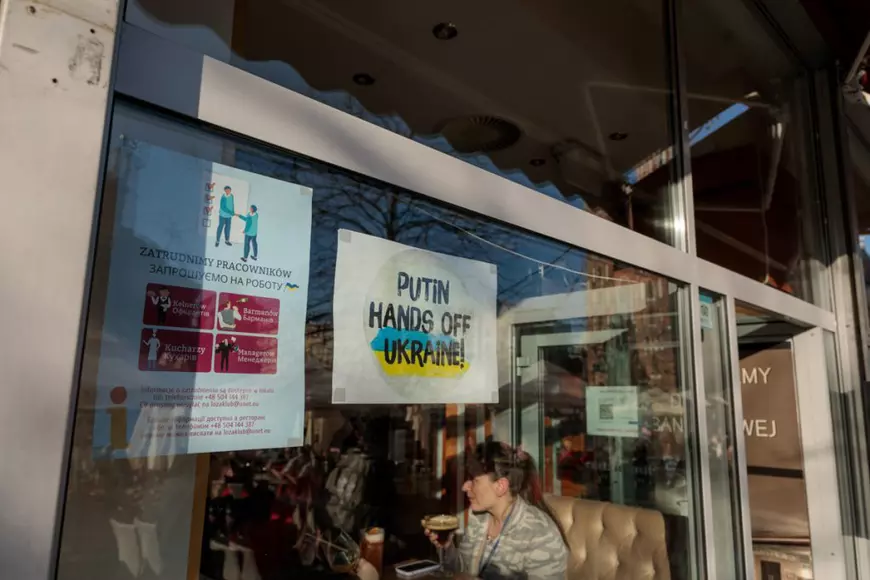 Trimișii speciali ai ziarului în Polonia: Joe Biden a aterizat lângă granița cu Ucraina și la 400 de kilometri de Rusia. Ura populară împotriva lui Putin este uriașă