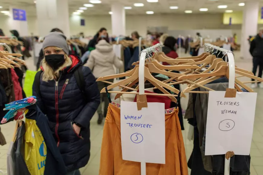 Corespondență din Polonia: Miraculoasa transformare a unui mall decăzut în centru pentru refugiați