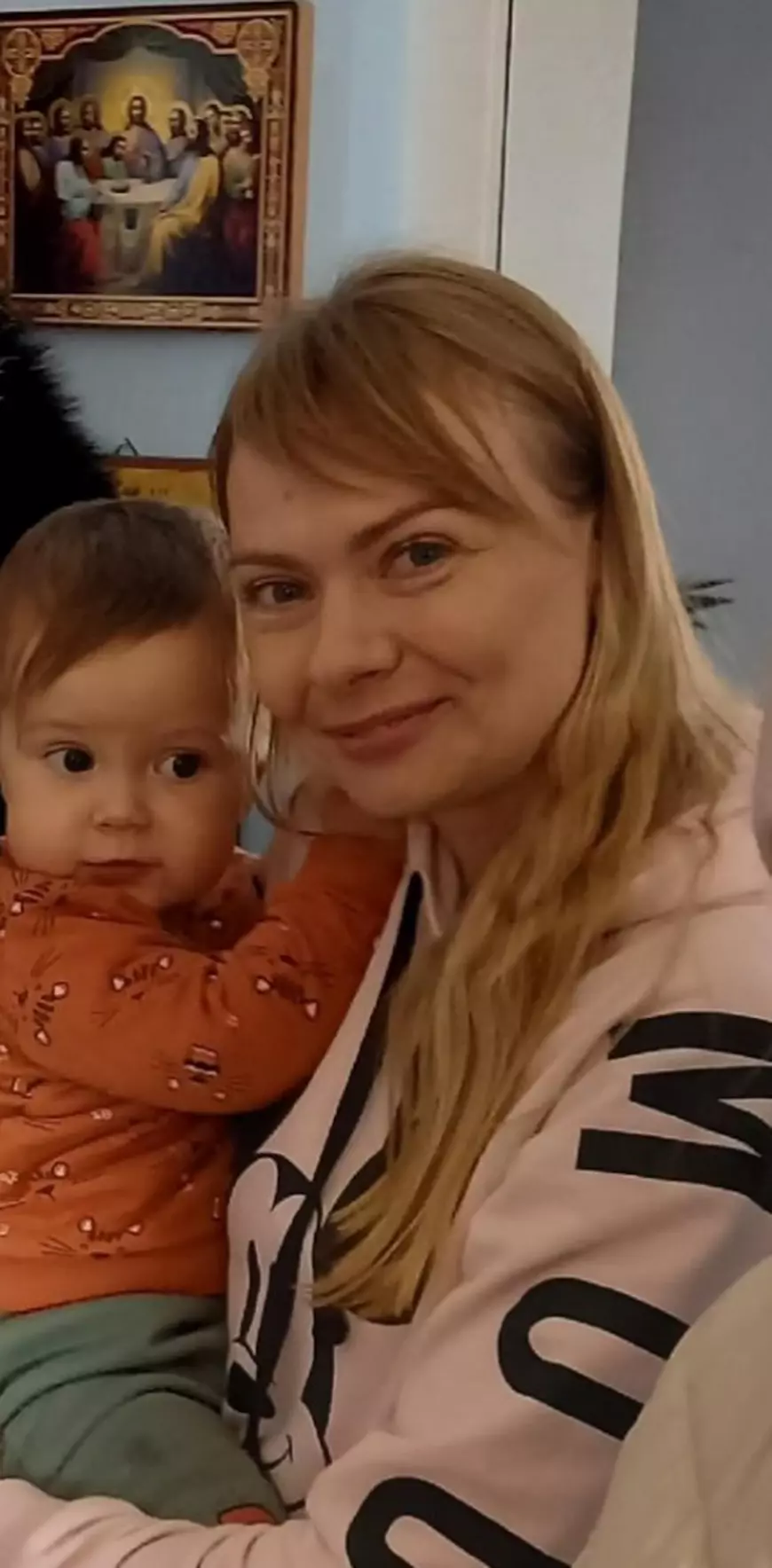 Alături de copiii din Ucraina. Mame și copii care fug din calea morții. „Am mers 20 de kilometri prin pădure, cu fetița de mână. Ne doream doar să ajungem vii la graniță”