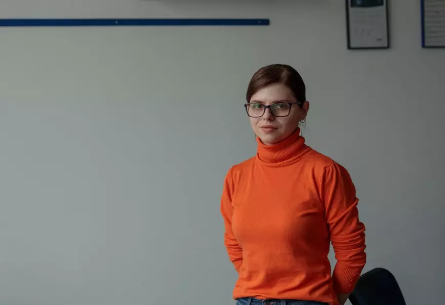 O viață nouă, forțată de război. Povestea primelor ucrainence angajate în România: „Înseamnă ceva să pleci știind că vei avea un salariu”