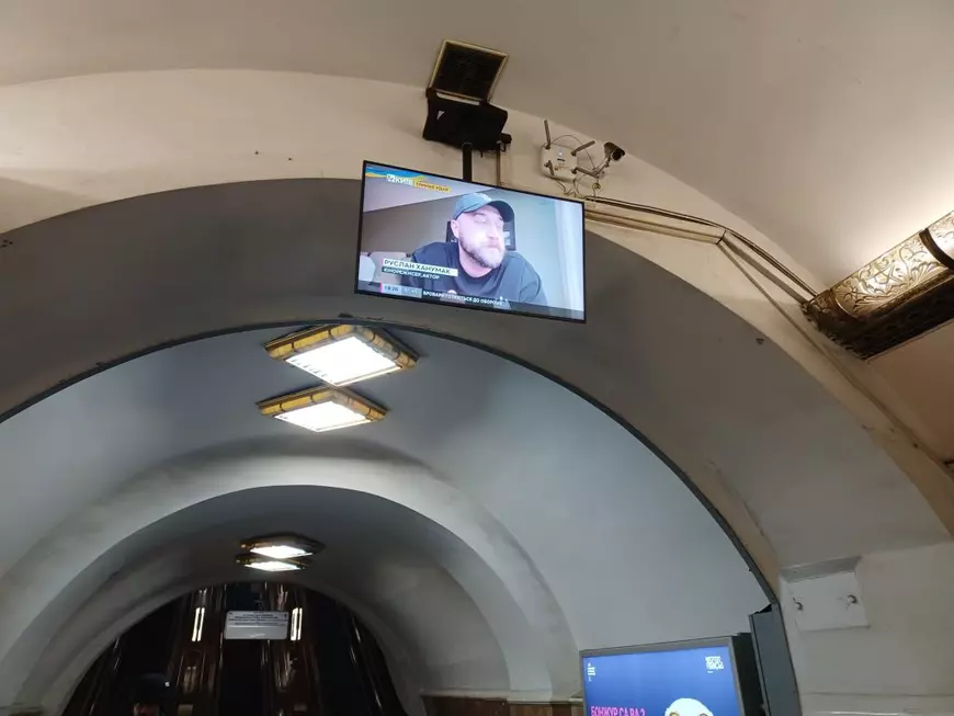 EXCLUSIV. Corespondentul Libertatea din Kiev, o noapte în stația de metrou Universitet, unde s-a adăpostit de rachetele rușilor, alături de sute de oameni