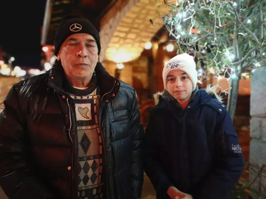 REPORTAJ. Viața în stațiunea de schi Bansko din Bulgaria, locul unde refugiații ucraineni se intersectează cu turiștii ruși, repatriați de urgență spre Moscova