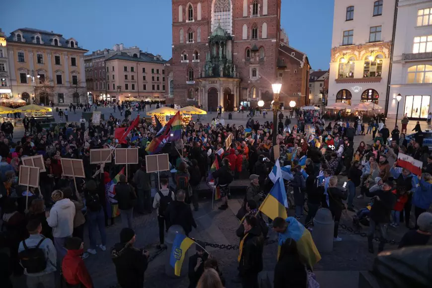 Corespondență din Polonia. Cine sunt rușii care protestează peste granițe: „Spunem NU războiului și în numele celor din țară, care sunt închiși dacă ar spune-o”