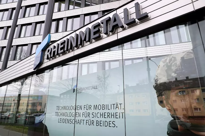 Politico: Cum a deschis Germania calea lui Putin în Ucraina. La invadarea Georgiei, politicienii nemți petreceau la Ambasada Rusiei din Berlin, cu șampanie și caviar