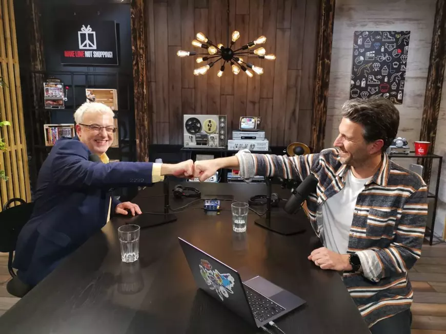 Câți bani primește Cătălin Crișan după 35 de ani, din drepturile de autor, și cu ce se ocupă acum. „Vreau să termin romanul și să-l public”