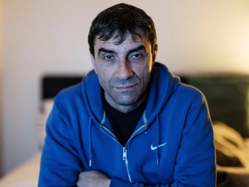 Viața și patimile unui român pe care l-a salvat plecarea în străinătate: „Dacă era să rămân în țară, ori eram la pușcărie, ori eram un bețiv profesionist, ori eram mort”