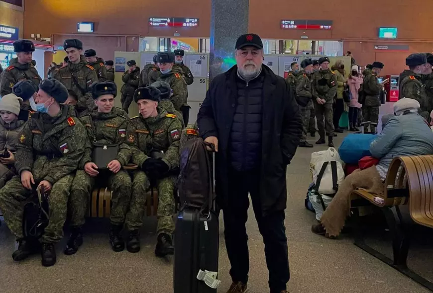 Festivalul de film documentar Artdocfest, închis la Moscova cu câteva minute înainte de primul film, iar poliția a trimis publicul din sală acasă!