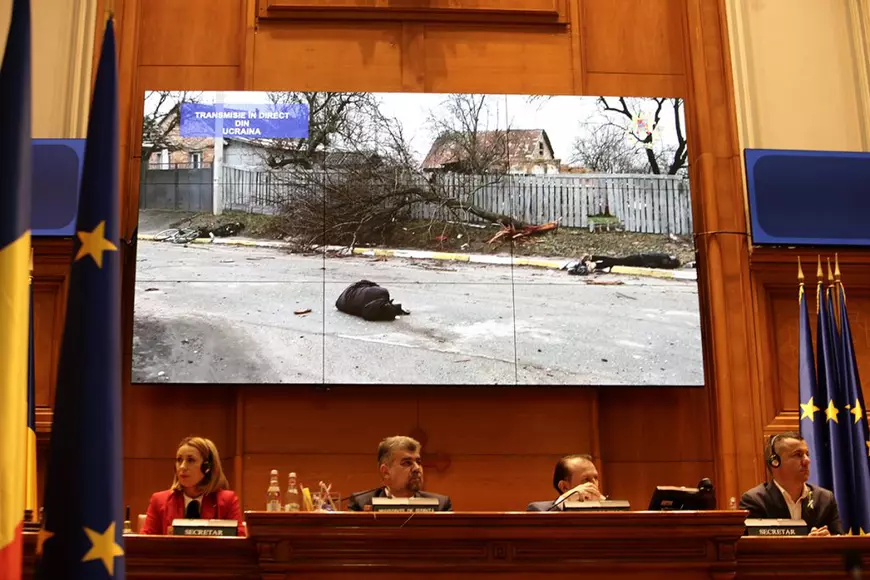 Volodimir Zelenski, imagini cu masacrul de la Bucha în Parlamentul României: „Ucraina nu este ultima țintă a agresiunii rusești. De la Odesa este un pas până în Moldova”