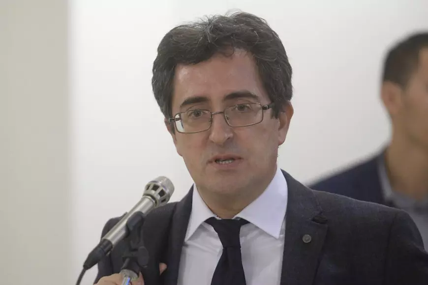 „Sub acoperirea războiului, «băieții» tropăie”. Societatea civilă critică introducerea SRI și SIE în comisia care aprobă investițiile străine