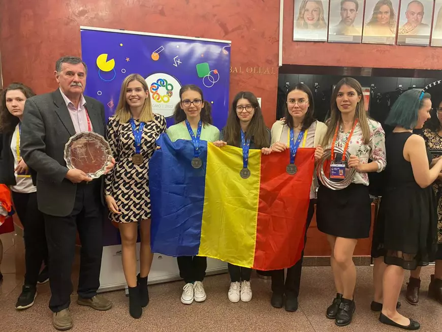Medaliată la Olimpiada Europeană de Matematică pentru Fete: „Nu m-am simțit niciodată copleșită de numărul de băieți”