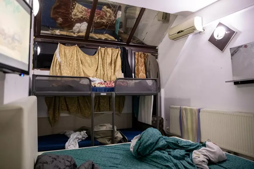 „Nici în Ghana nu am fi pățit așa ceva”. Povestea africanilor care spun că au fost plătiți mai prost ca acasă după mai bine de o lună de muncă pe șantierul din București al unui celebru luptător de K1