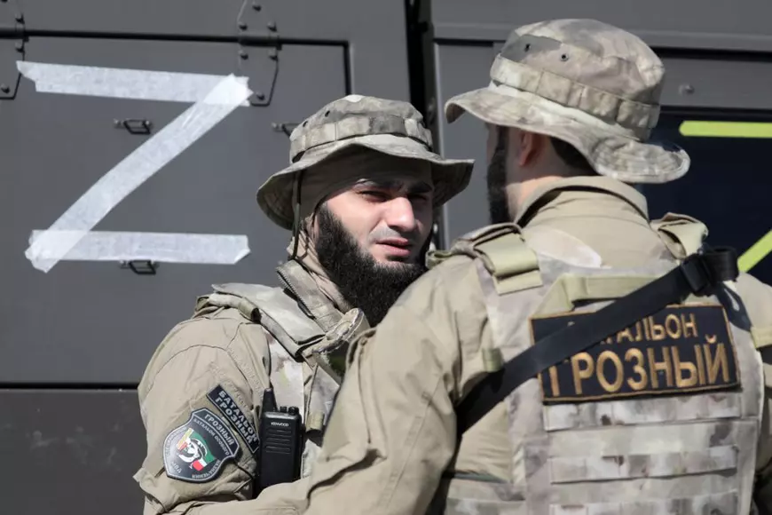 Am monitorizat câteva zile televiziunea de stat din Groznîi. Cecenii află că ei nu au nicio victimă, că Putin și Kadîrov fac doar fapte bune în război și li se arată filme cu „ucraineni reeducați”