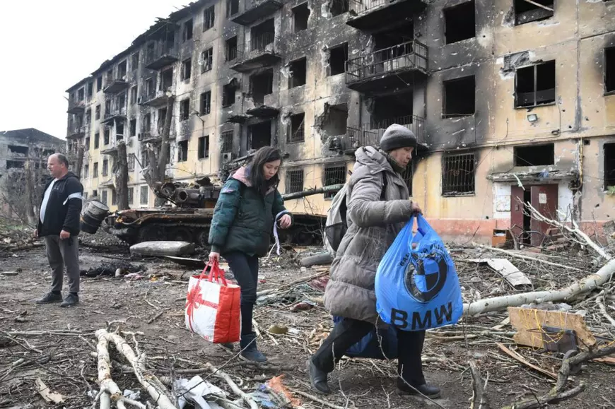 „M-am împăcat cu moartea mea. Mi-e mai frică de o viață sub ruși”. Jurnalul unei tinere care a supraviețuit o lună în subsolurile din Mariupol