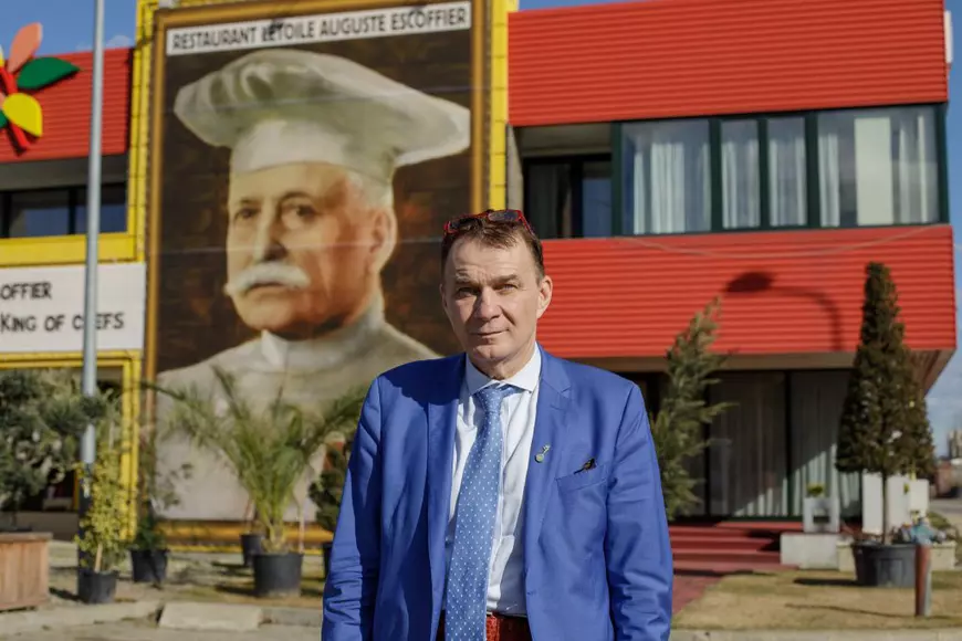Românul care s-a întors din Franța și vrea să facă primul restaurant cu stele Michelin: „Cum vreți să progresăm, când noi mâncăm același lucru: șnițele, piept de pui, mici?”
