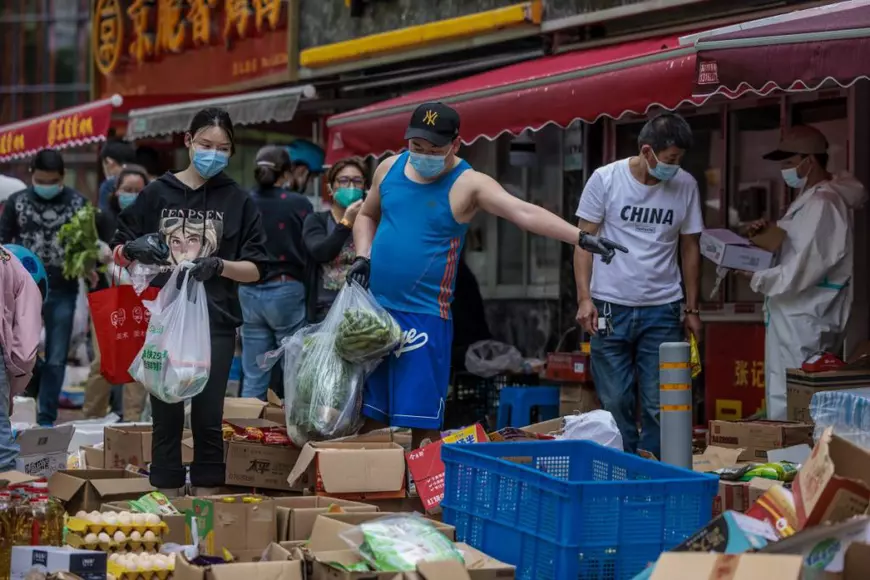 Cum a devenit lockdown-ul brutal din Shanghai o povară pentru liderul Xi Jinping și un risc pentru economia chineză și cea globală