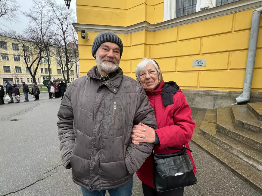 CORESPONDENȚĂ DIN KIEV. În așteptarea Învierii printre baricade, soldați înarmați și alarme, un preot are un mesaj pentru români: „Ne-ați ajutat enorm. Și nu vom uita asta niciodată”