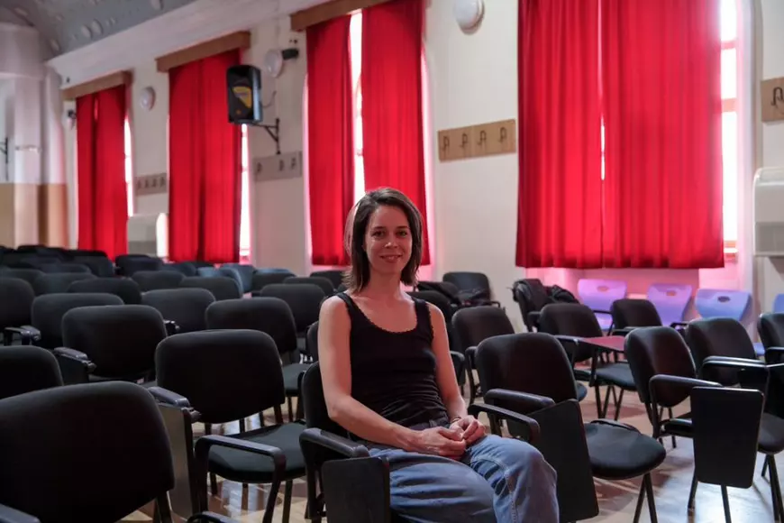 „De ce miroase atât de urât la voi în clasă? Nu știți să vă spălați?” Elevi din Ciorogârla și București au pus în scenă bullying-ul din sala de clasă