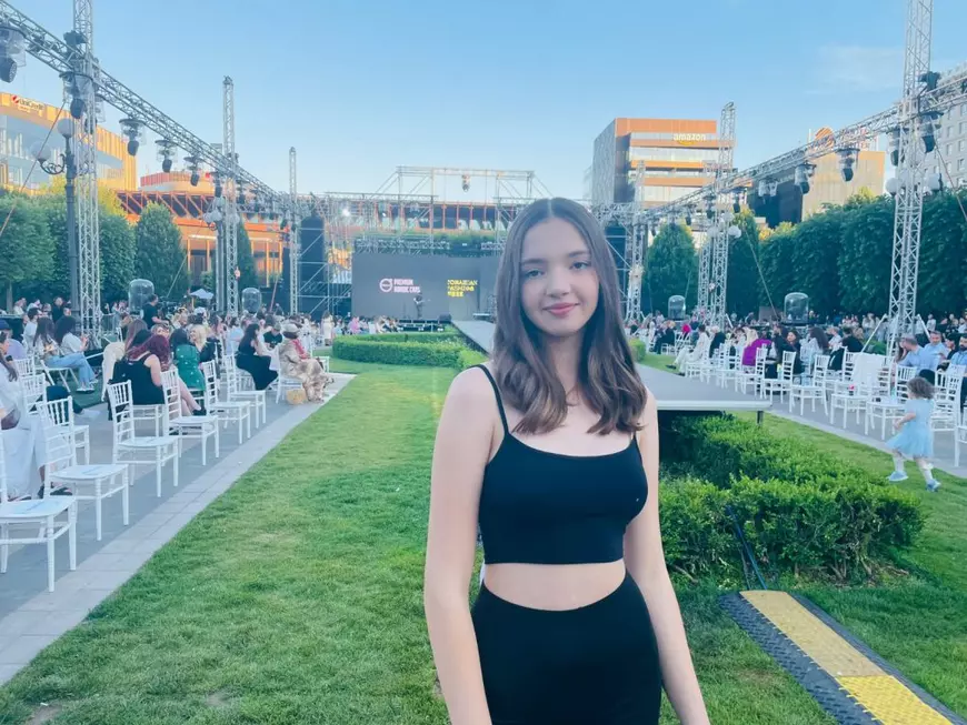 Cinci modele din Ucraina au defilat la un festival de modă din Iași. „A durat o zi să se «dezmorțească», să li se relaxeze fizionomia, să fie mai puțin stresate”